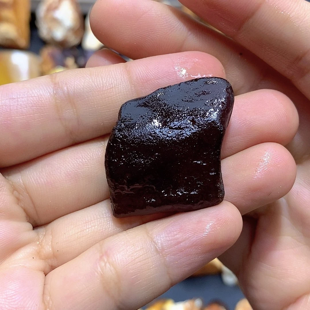 未镶嵌颈饰琥珀蜜蜡原石