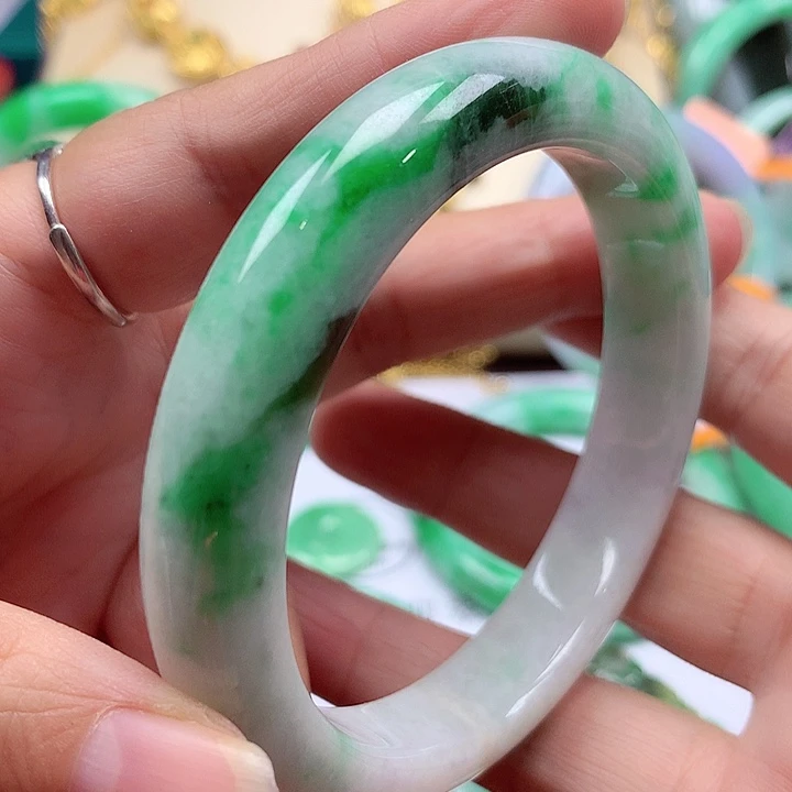 未镶嵌手镯翡翠翡翠