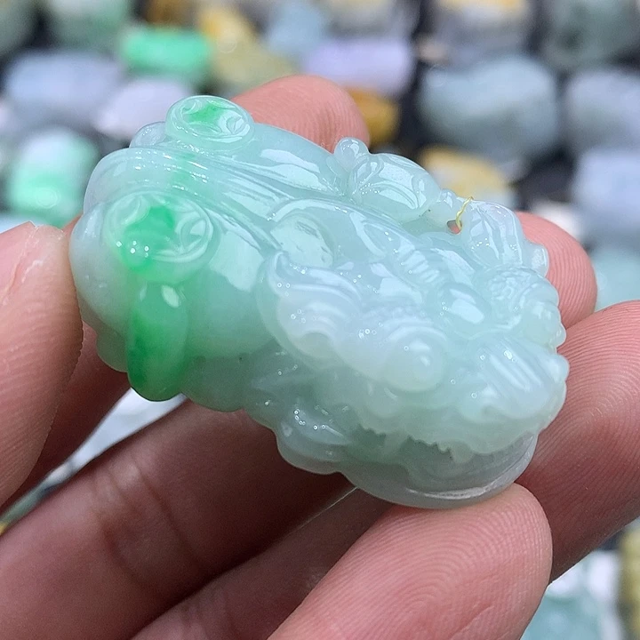 翡翠未镶嵌颈饰天然缅甸翡翠貔貅吊坠
