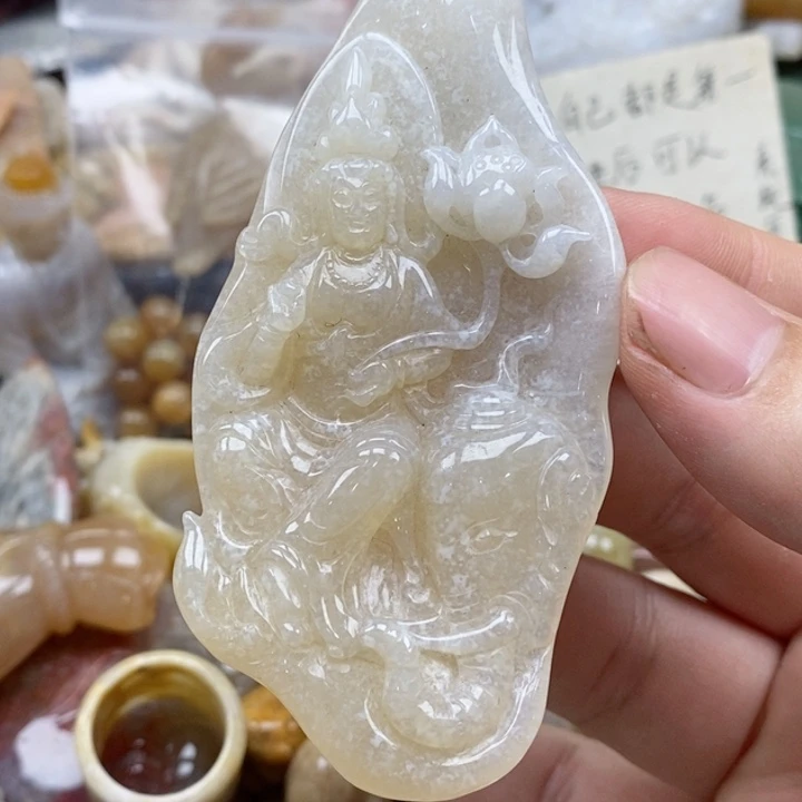 硅化珊瑚（珊瑚玉）未镶嵌颈饰