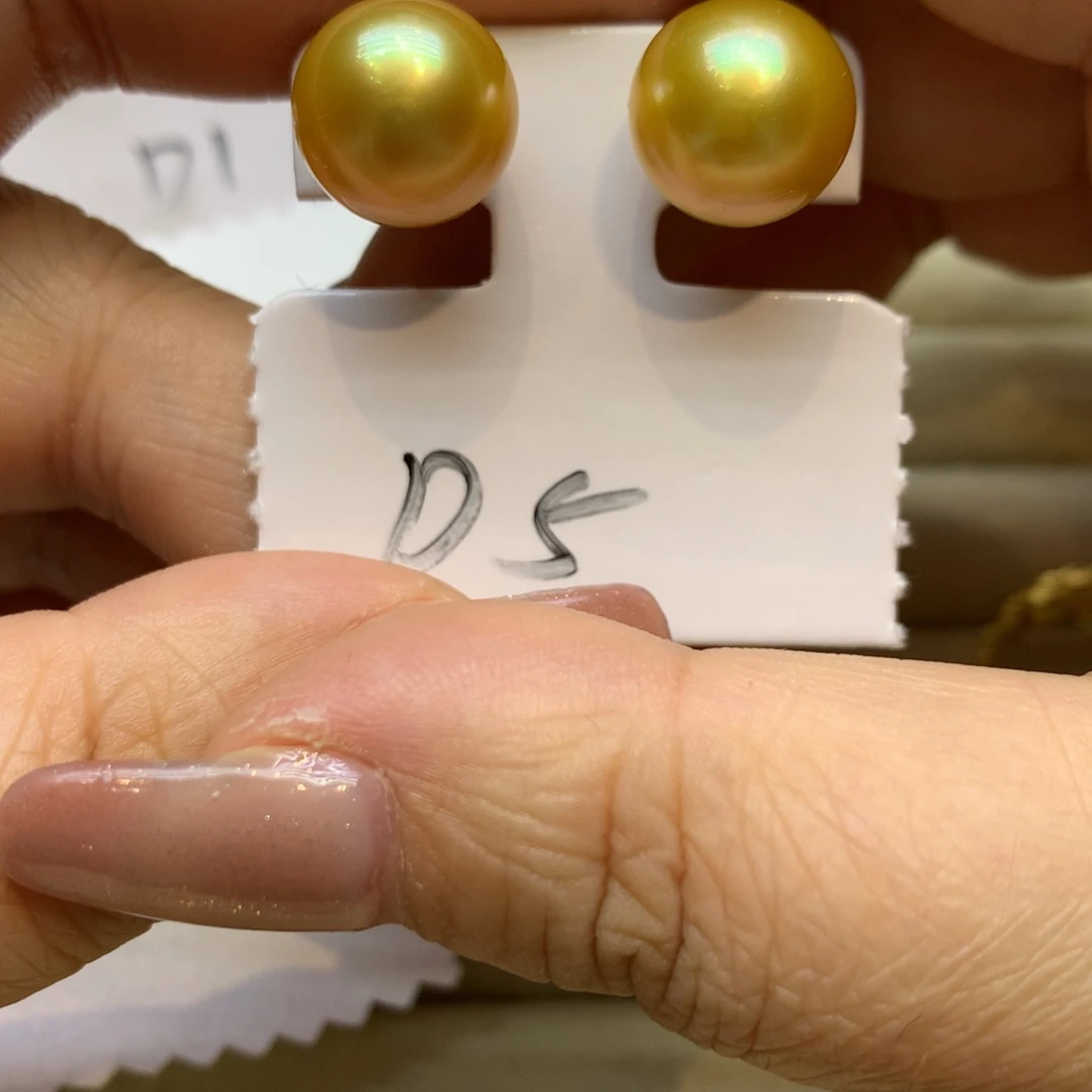 18K金镶嵌耳饰海水珍珠