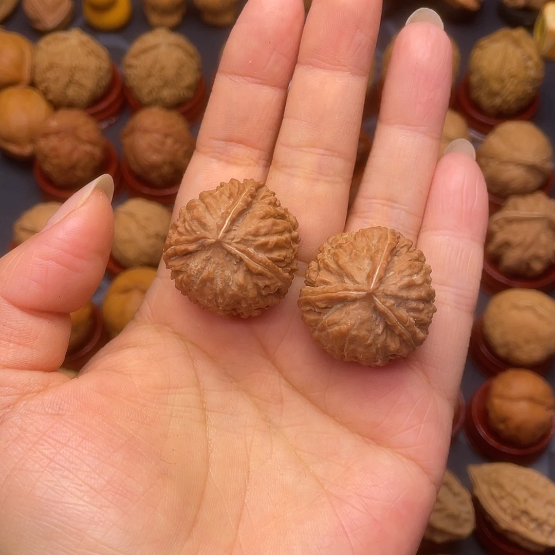 健***苑文玩核桃吊坠三棱