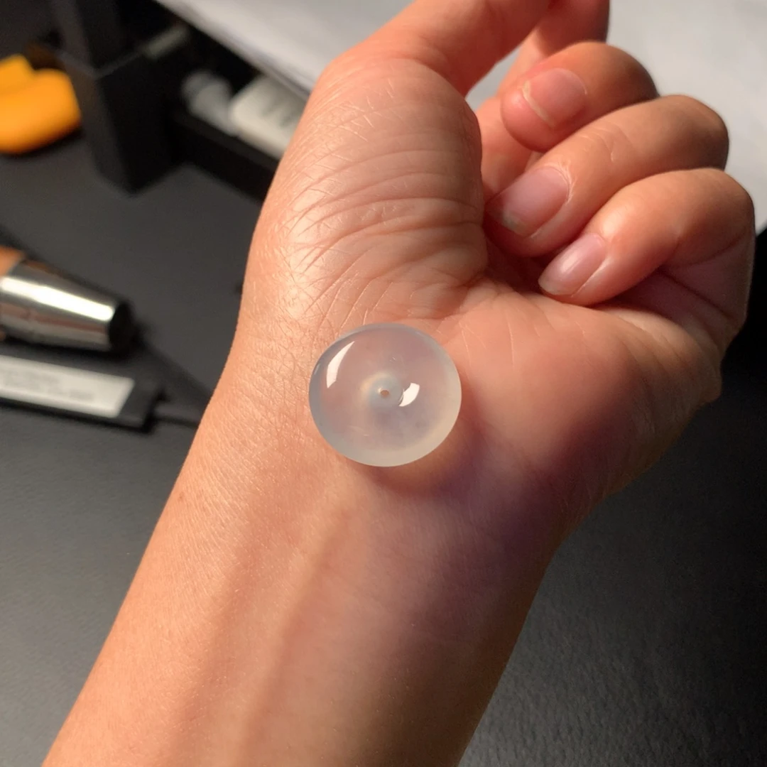 翡翠颈饰未镶嵌厚嘟嘟小肉扣