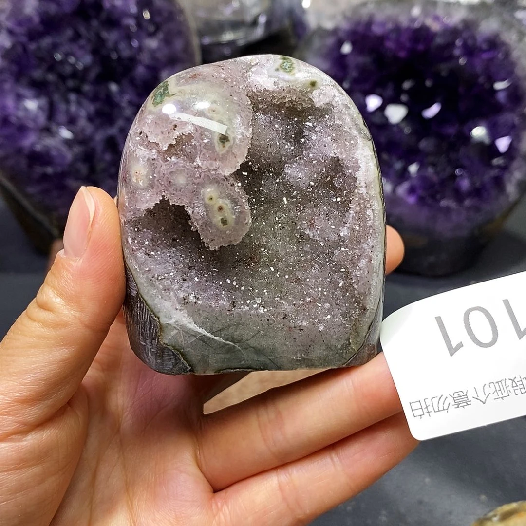 未镶嵌水晶大型摆件（非配饰）
