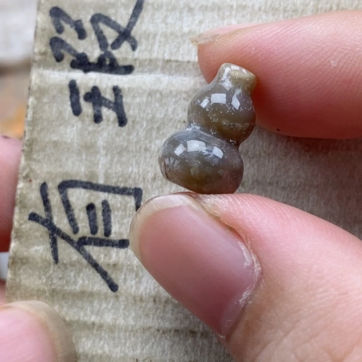 硅化珊瑚（珊瑚玉）未镶嵌颈饰A*a