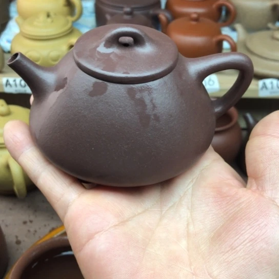 茶壶紫砂紫泥子冶170豪升左右有瑕疵