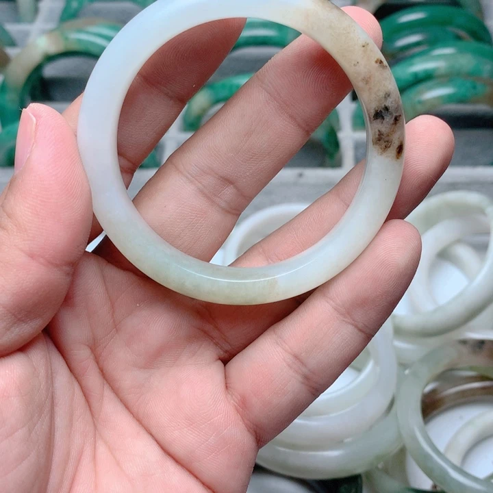 独山玉未镶嵌手镯54