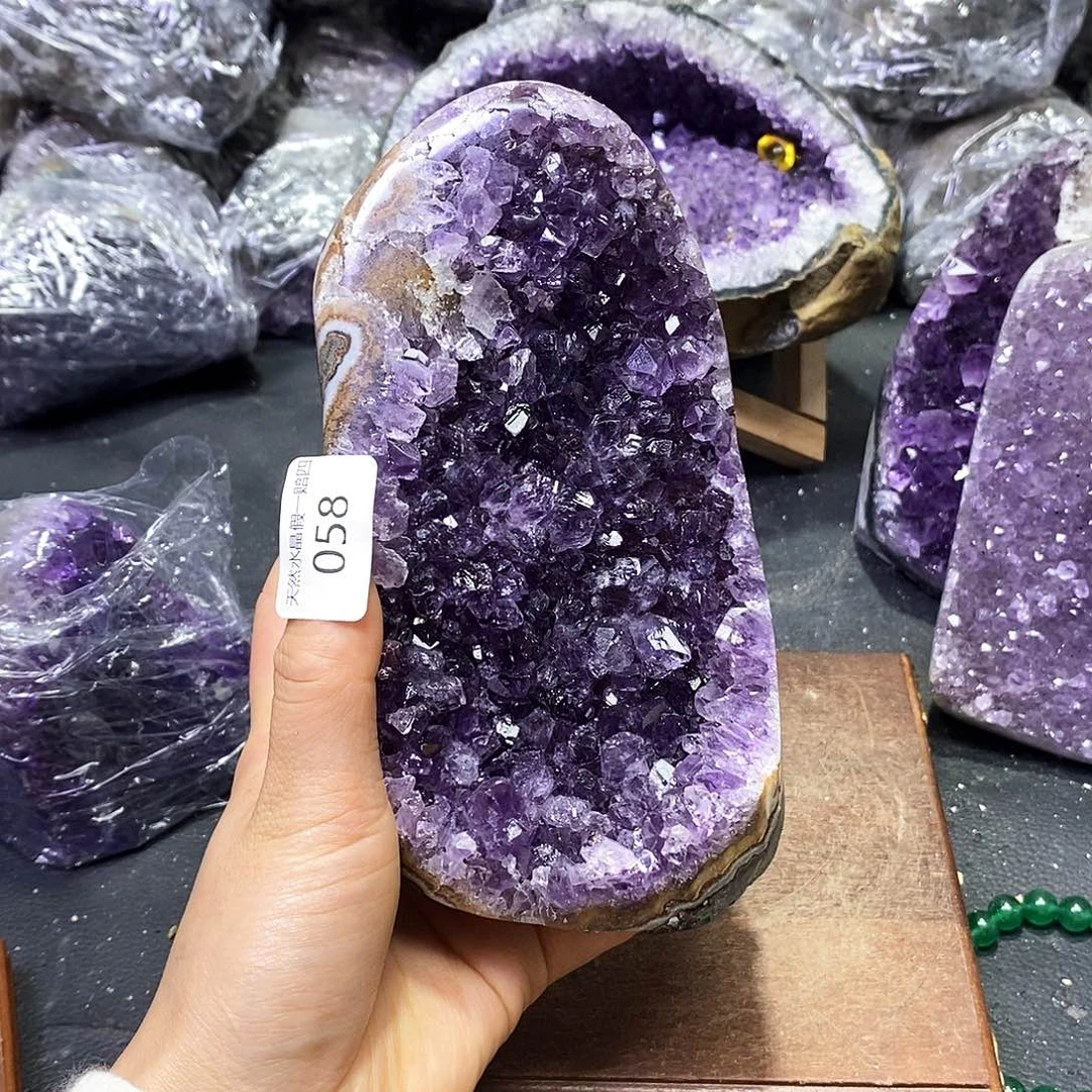 水晶大型摆件（非配饰）未镶嵌一****彩