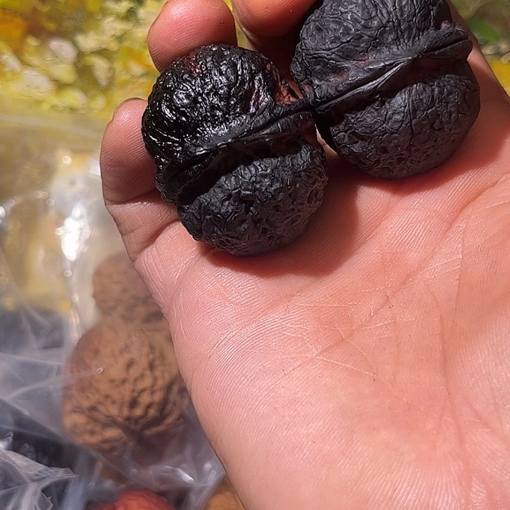 文玩核桃吊坠滇西100
