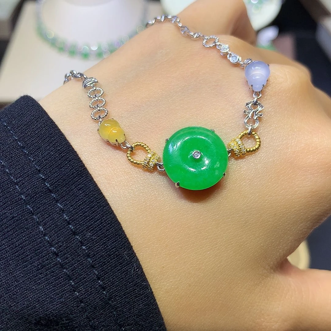 翡翠18K金镶嵌颈饰