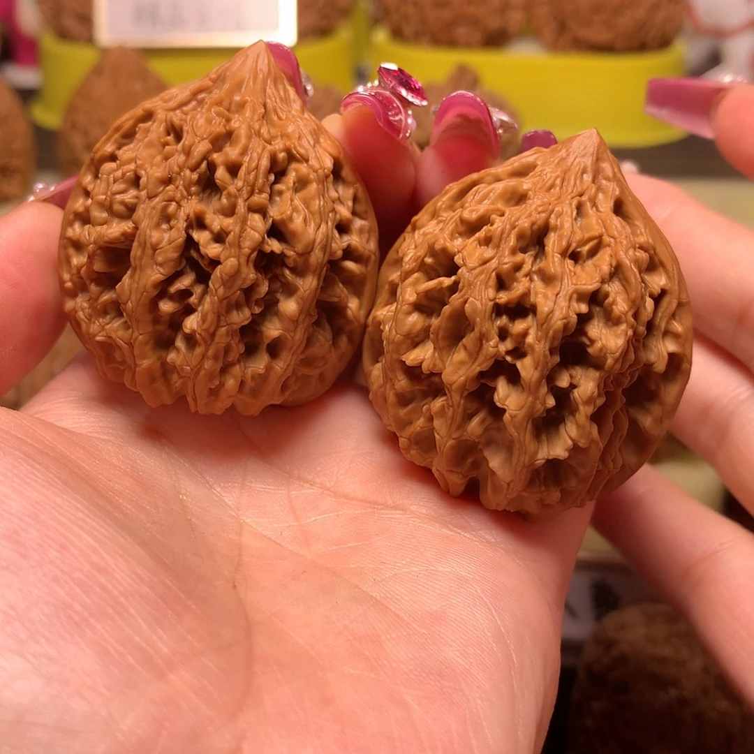 文玩核桃吊坠精品九龙筋41克重52