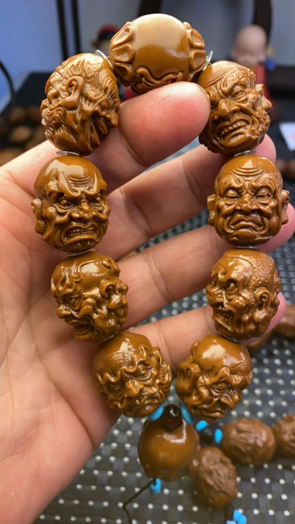山鬼2.2十八罗汉雕刻手串黄金树黄金核雕刻不是橄榄核是黄金核