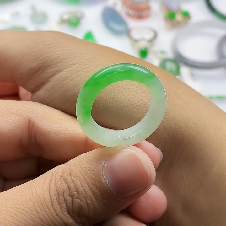 翡翠未镶嵌戒指戒圈