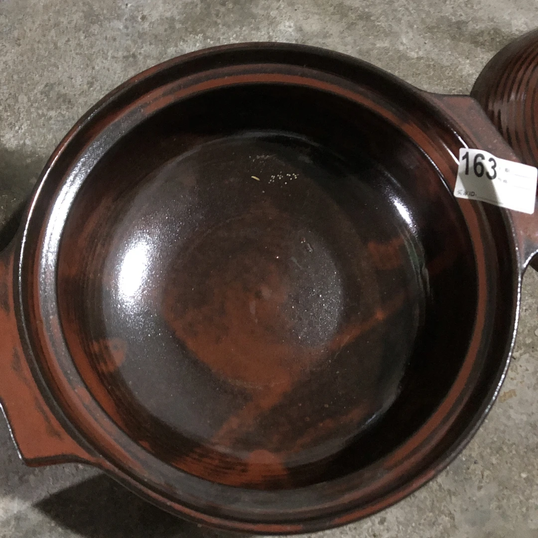 铁红釉砂锅口径27高11（无盖釉色不红）