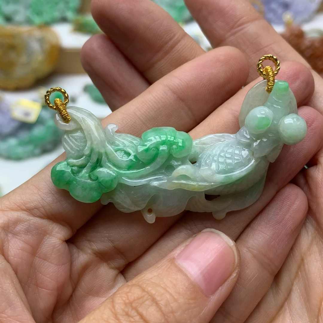 翡翠未镶嵌颈饰正翡翠