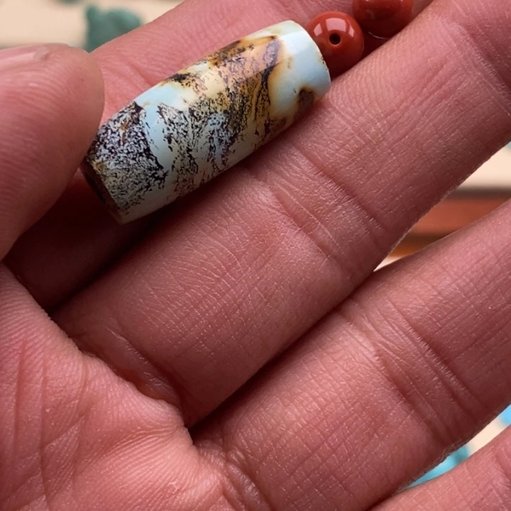 南红玛瑙耳饰未镶嵌陈*沉