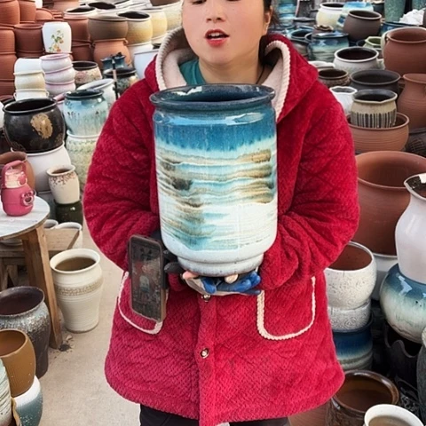 口20高30瑕疵盆子。