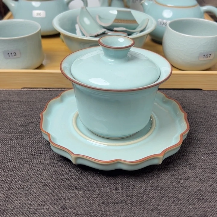 杯天青色马蹄盖碗一级