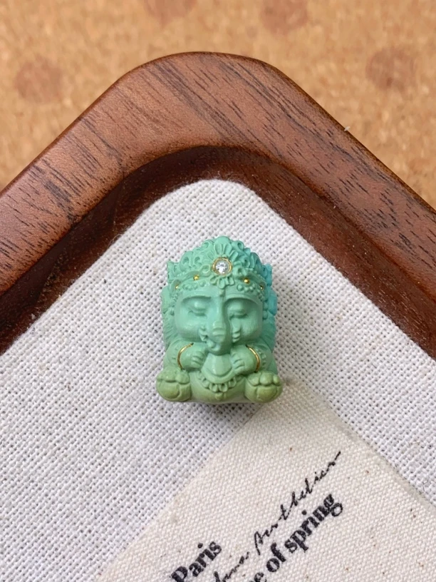 天然原矿绿松石精品Lisa象雕刻件颈饰吊坠挂牌4.88g