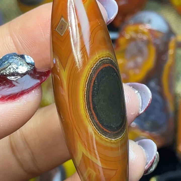 玛瑙/玉髓足银镶嵌珠宝奇石品质天眼天珠2600米