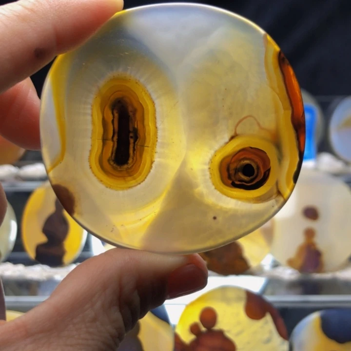 合金玛瑙/玉髓珠宝奇石79