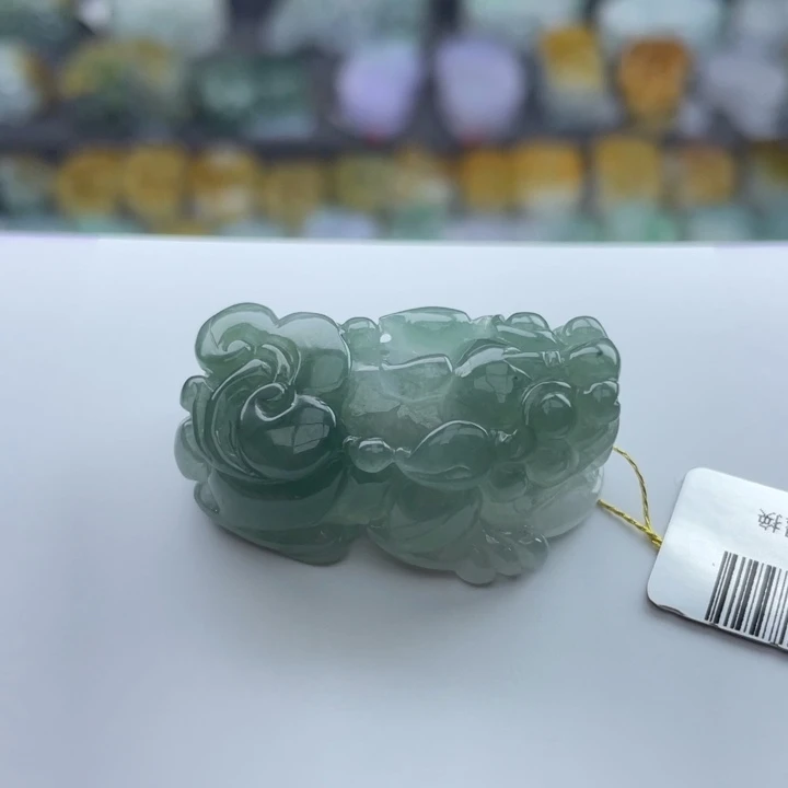 翡翠颈饰未镶嵌貔貅