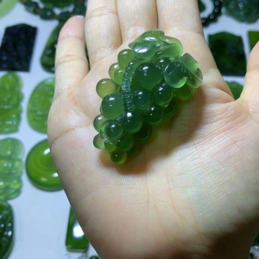 【闪购商品】未镶嵌蛇纹石玉颈饰真***兴