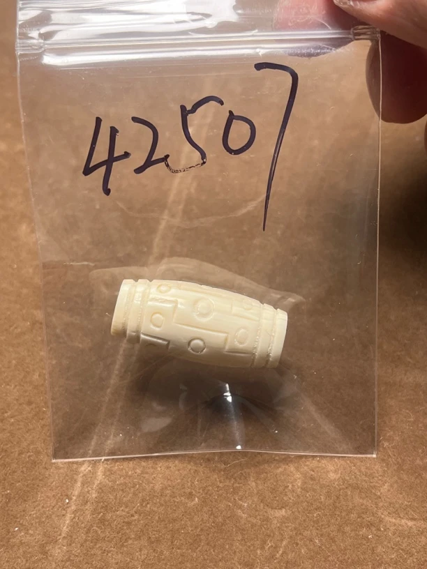 42507猛犸象牙天珠雕刻配饰