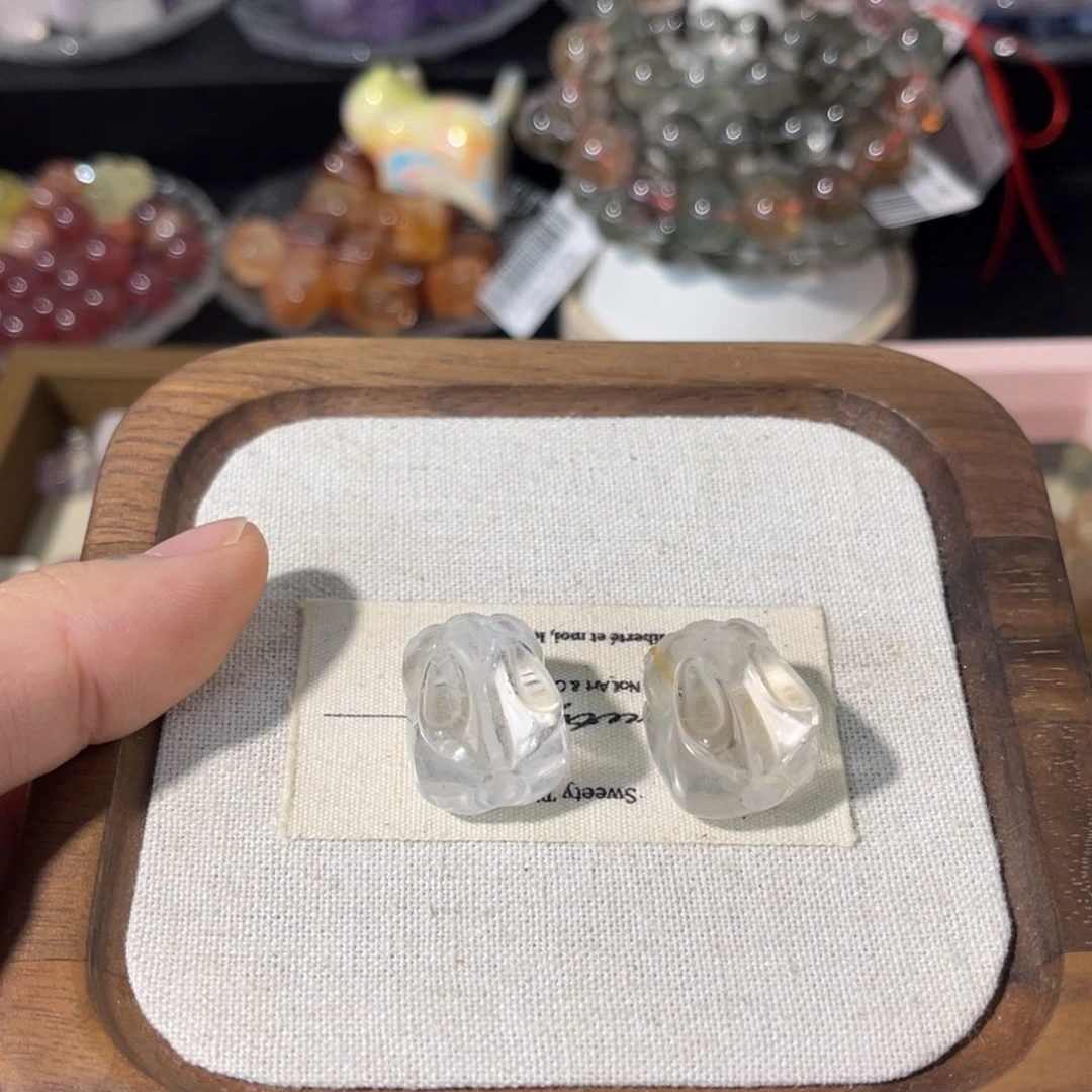 玛瑙/玉髓合金手链白水晶兔子15✖️19mm一个