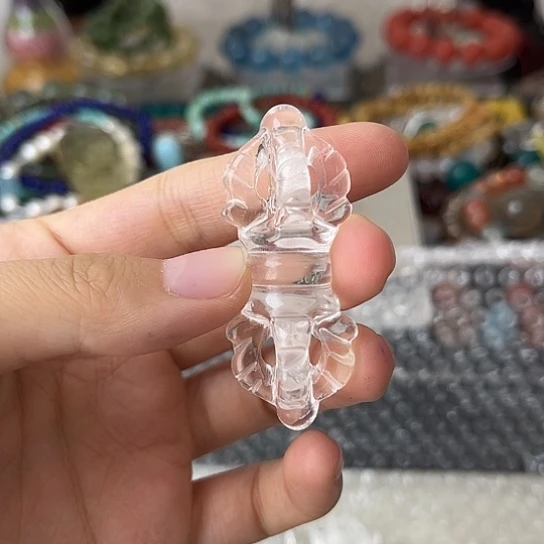 水晶颈饰未镶嵌矿坑