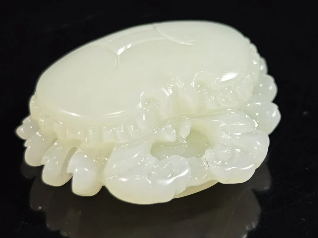 旧藏天然和田玉八方来财手把件挂件吊坠玉佩42克46*35*18mm