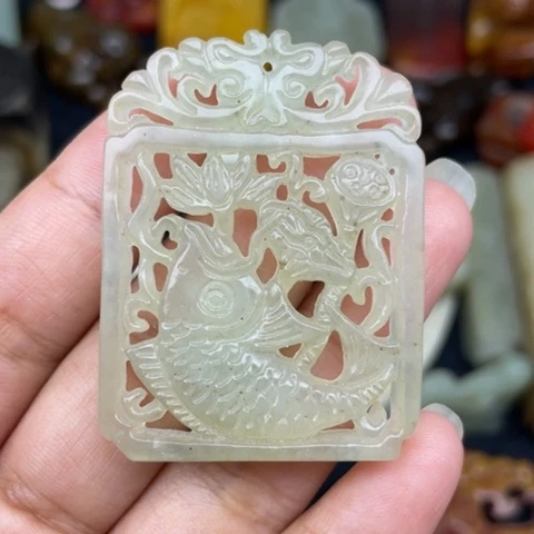 蛇纹石玉未镶嵌颈饰8