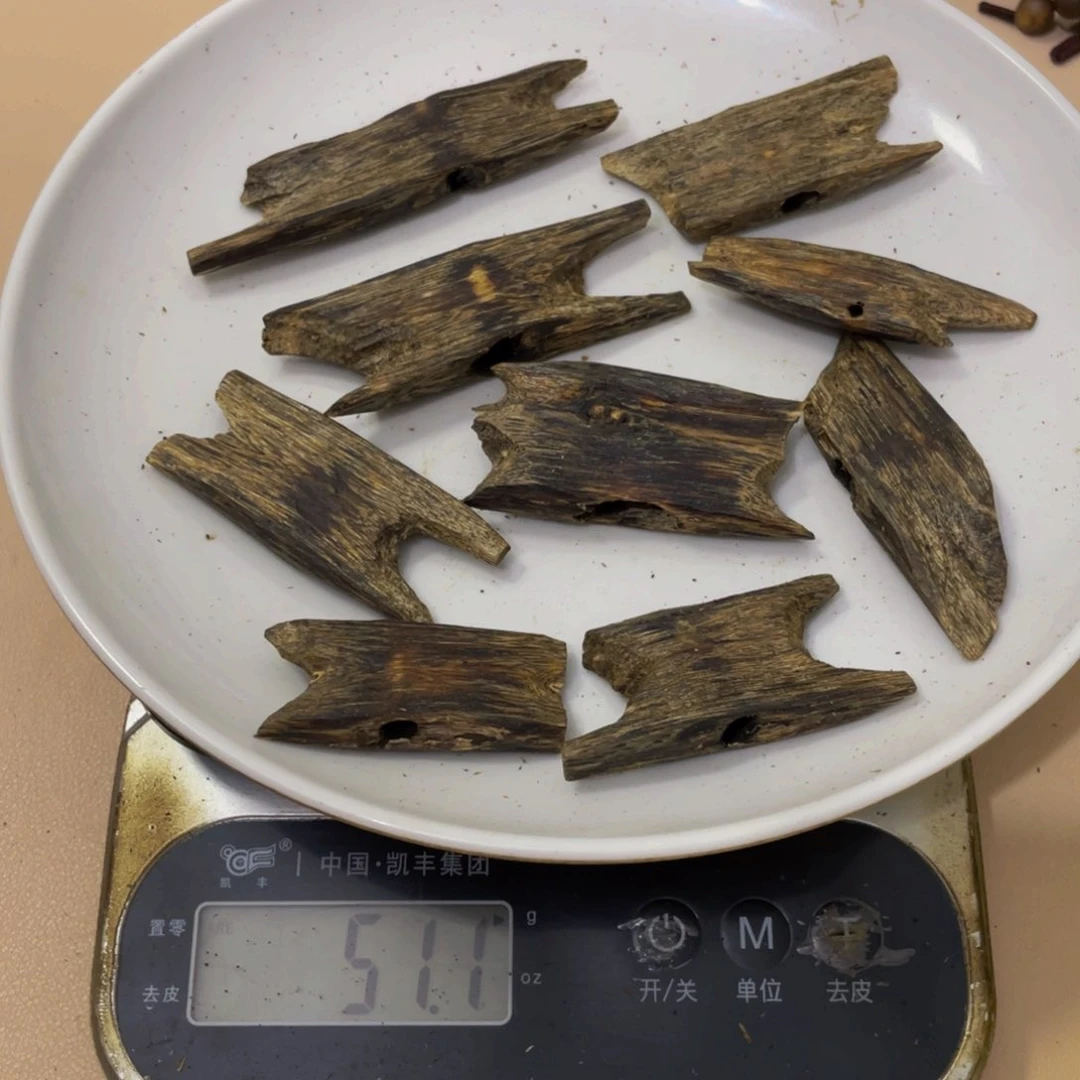 沉香木摆件什*招香霸块料51克