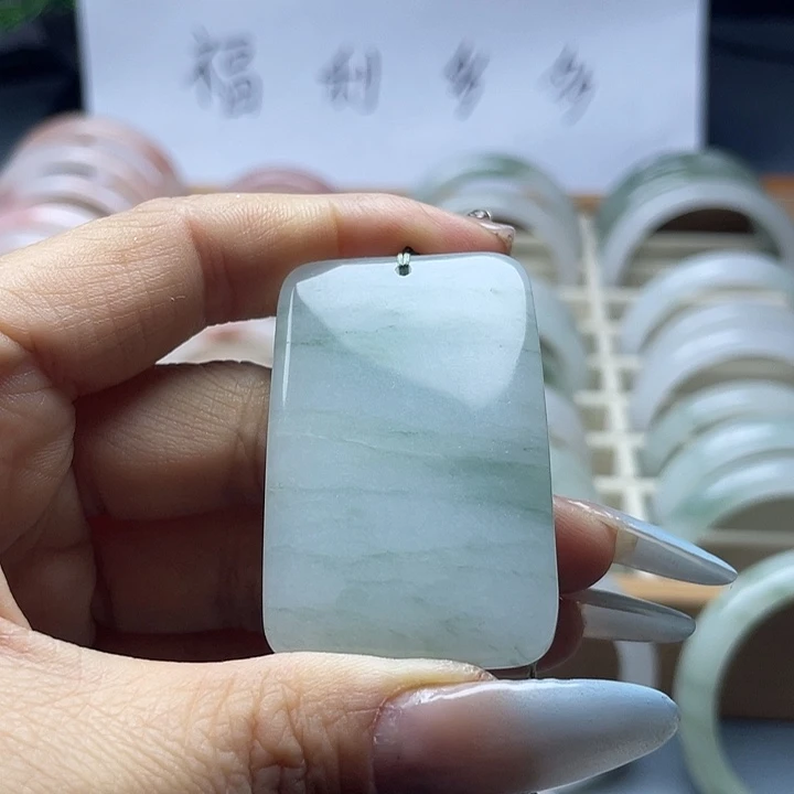 未镶嵌手镯石英质玉（天山翠）无事牌