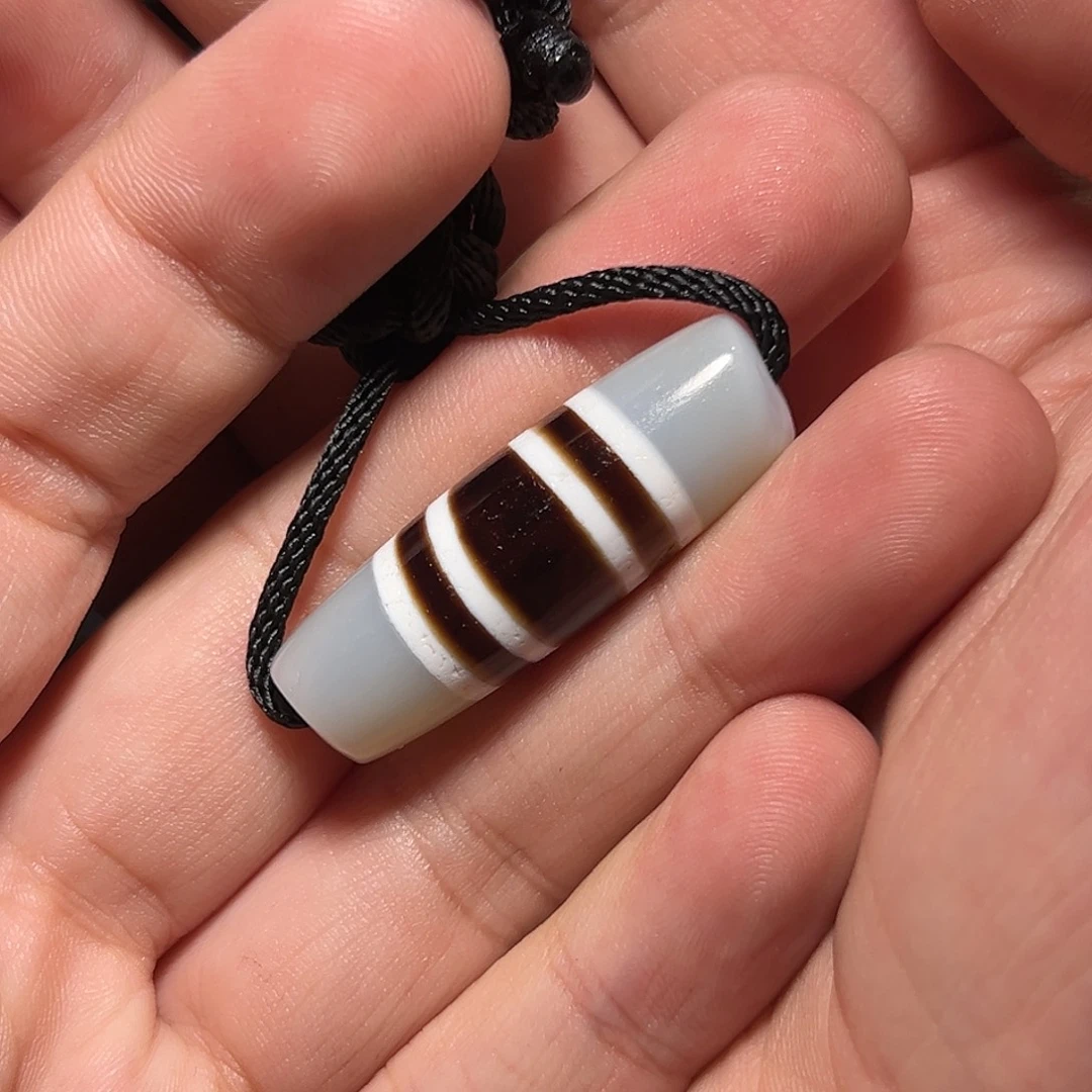 玛瑙/玉髓未镶嵌珠宝奇石