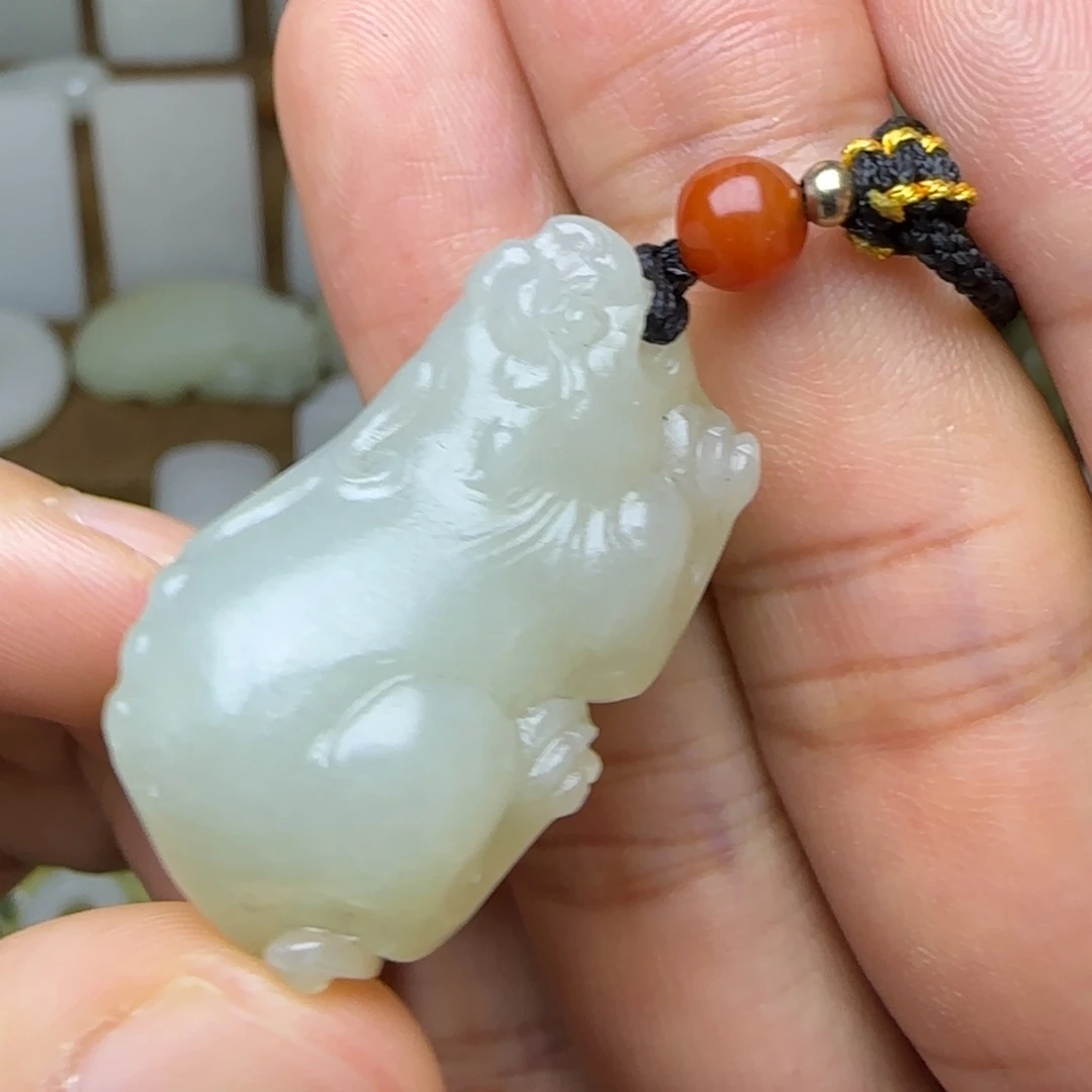 和田玉未镶嵌挂件貔貅