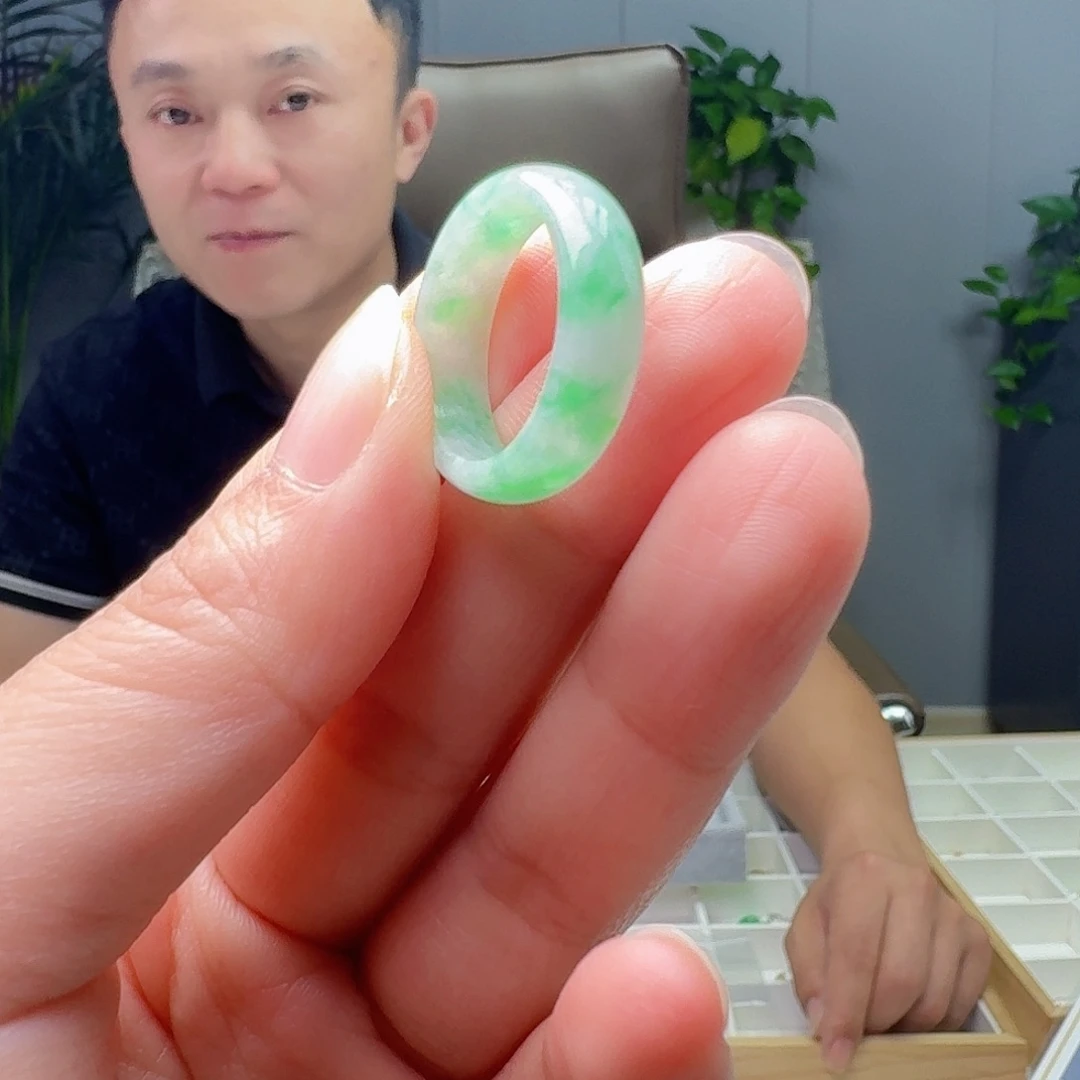 翡翠未镶嵌戒指天然
