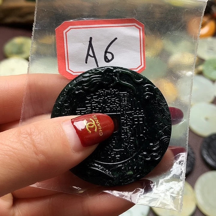 煜***生蛇纹石玉合金颈饰