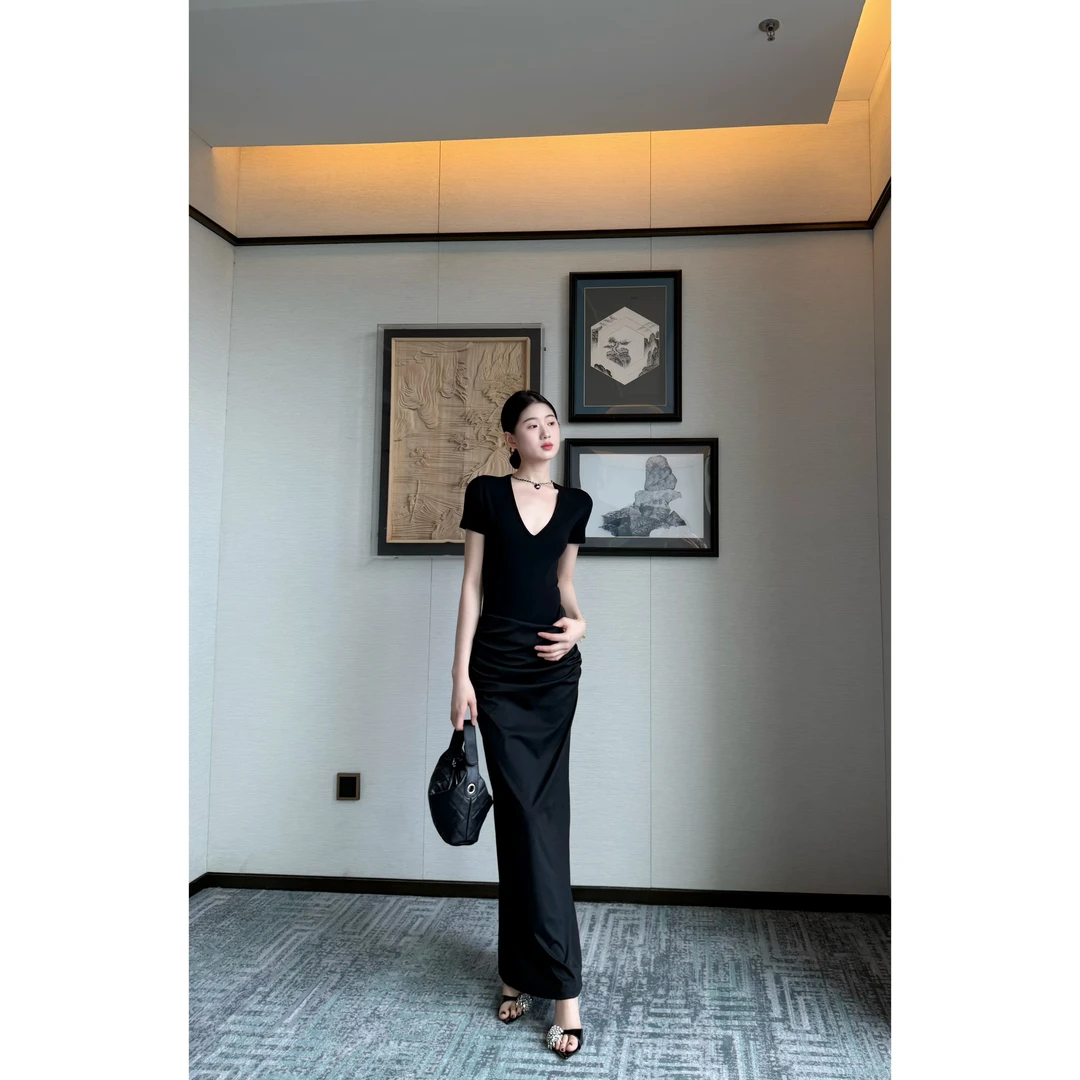 舒适性感深V褶皱莱赛尔天丝简约弹力收腰显瘦长裙连衣裙