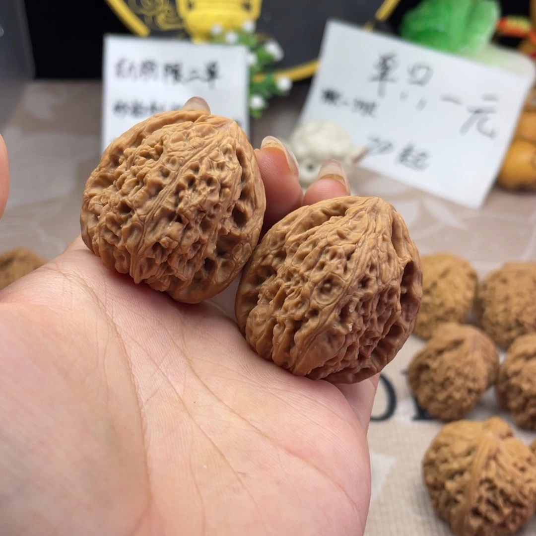 文玩核桃吊坠空***王涿鹿南疆