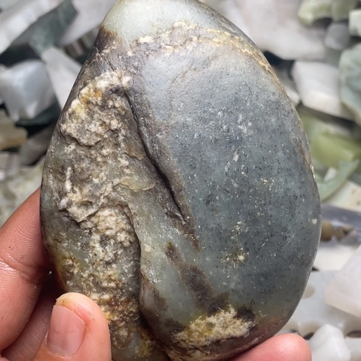 和田玉未镶嵌珠宝半成品