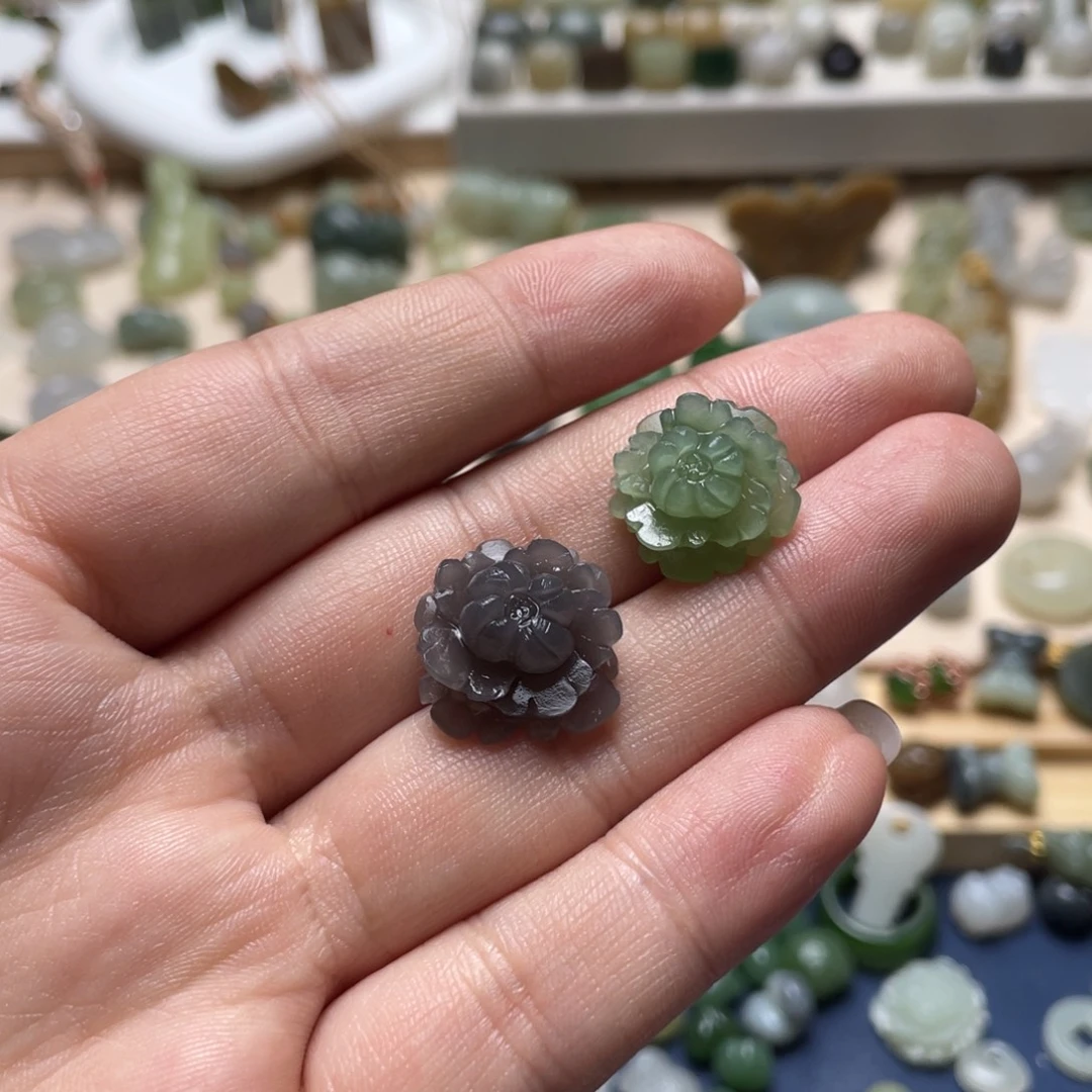 @***s和田玉未镶嵌颈饰