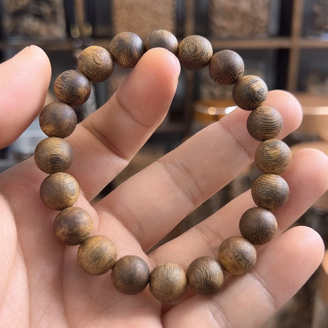 沉香手串油叶子10mm 9g圆珠单圈