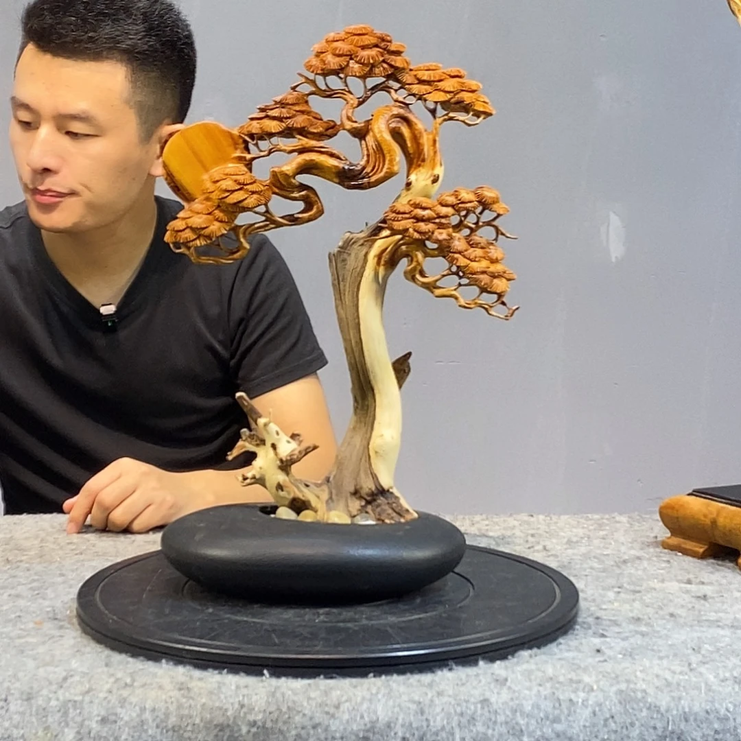 孙***建柏木木雕工艺品摆件