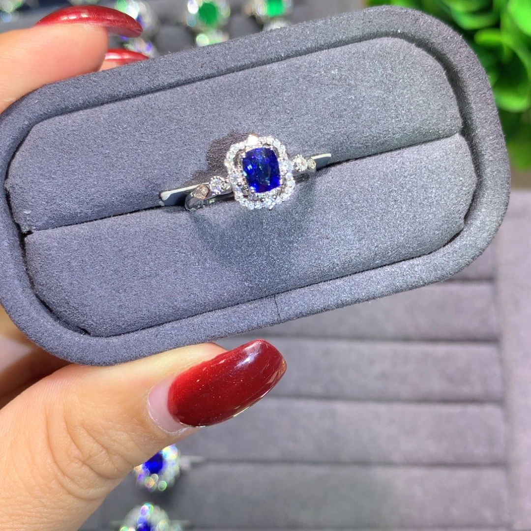 戒指18K金镶嵌蓝宝石1.01ct