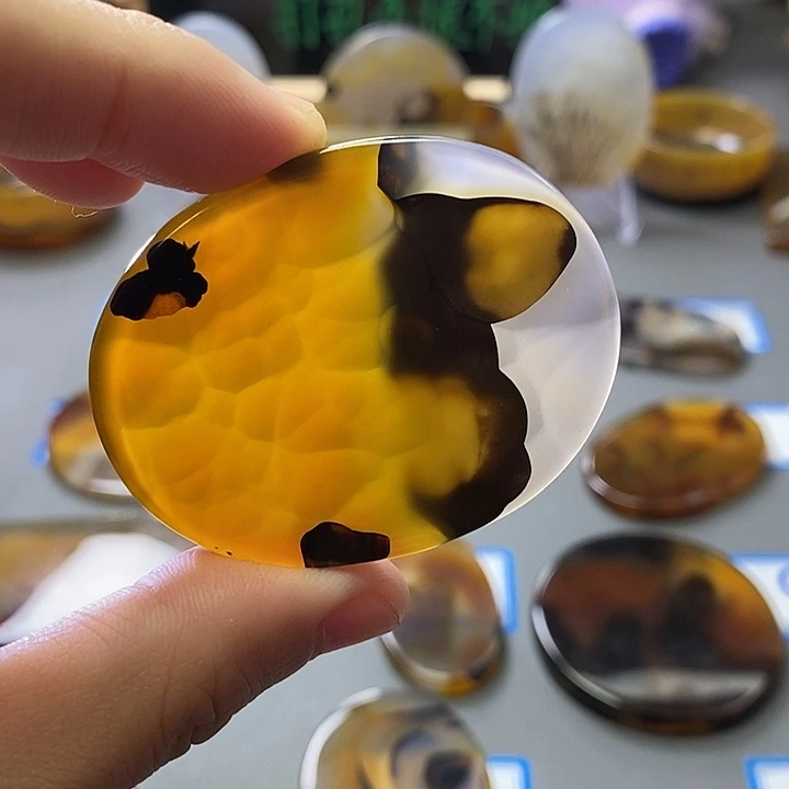 玛瑙/玉髓未镶嵌珠宝半成品108