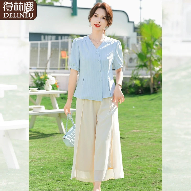 今年流行的妈妈上衣夏季洋气套装50岁中老年女夏装时尚设计感衬衫