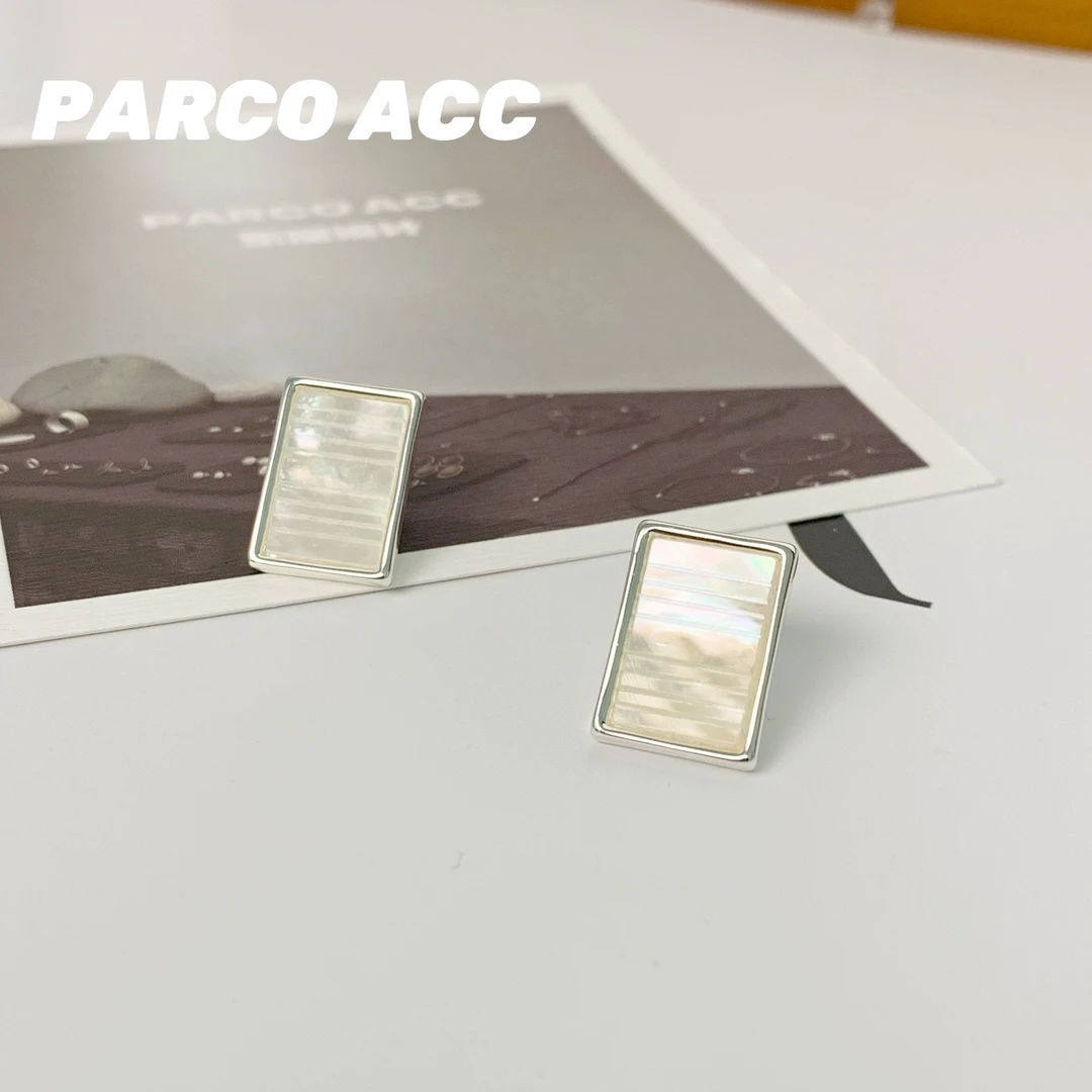 铜合金耳饰 B103 白贝小方块耳钉