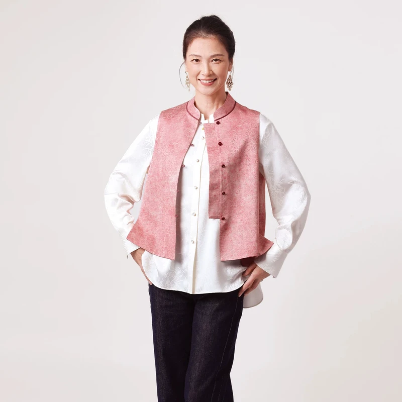 飞尼克斯炒色天丝暗纹旗袍领马甲女2025年冬季新款中式休闲风马甲