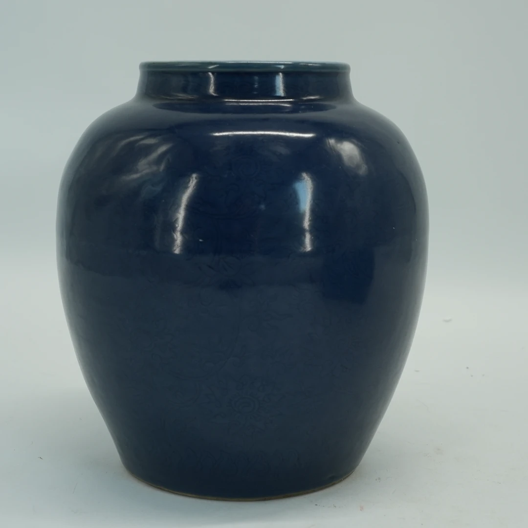 (AB3)Q108780明嘉靖暗刻缠枝花卉纹霁蓝釉罐